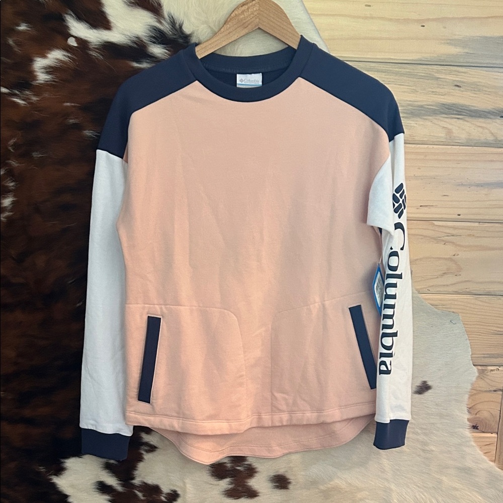 NWT Columbia Peach and Navy Sweatshirt